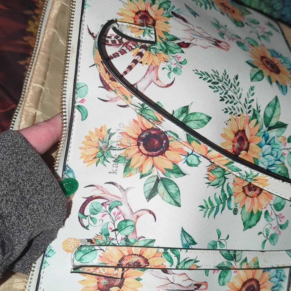 Well Used Kate Spade 🌻 Tote - Picture 15 of 17